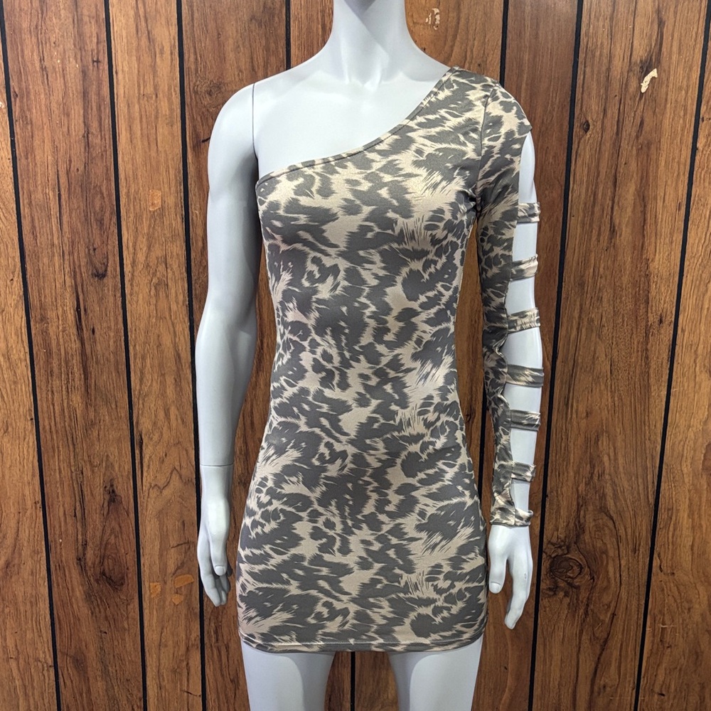 Symphony One-Shoulder Cut-Out Sleeve Dress - Gray and Cream